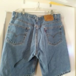 Men's 505 Levi shorts ..like new